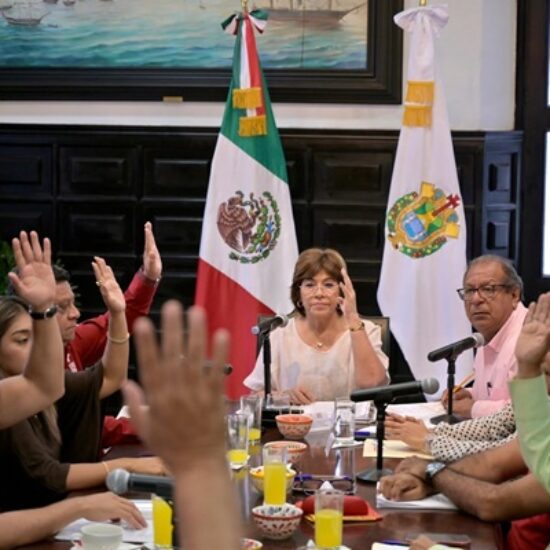 RESPALDA CABILDO DE VERACRUZ EL DECRETO PARA ELIMINAR FUERO A AUTORIDADES MUNICIPALES