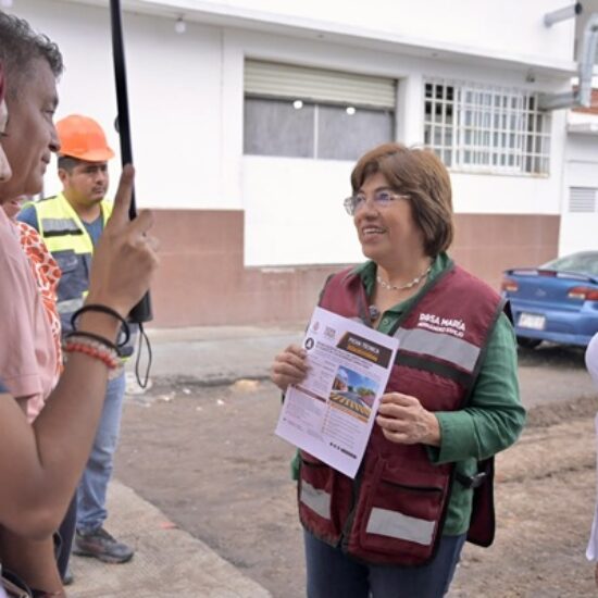 ATIENDE ROSA MARÍA AÑEJA DEMANDA CIUDADANA CON REHABILITACIÓN VIAL EN CAMINO REAL