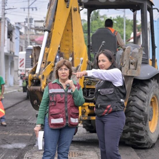 REHABILITA AYUNTAMIENTO DE VERACRUZ AVENIDA MARIANO ARISTA PARA MEJORAR LA MOVILIDAD EN LA COLONIA CENTRO