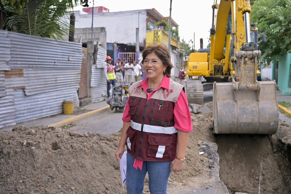 SUPERVISA ROSA MARÍA CONSTRUCCIÓN DE DRENAJE PLUVIAL EN LA COLONIA POCITOS Y RIVERA