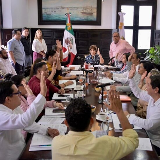 APRUEBA CABILDO DE VERACRUZ RESCISIÓN DEL CONTRATO DE CONCESIÓN DEL ALUMBRADO PÚBLICO CON WARDENCLYFFE
